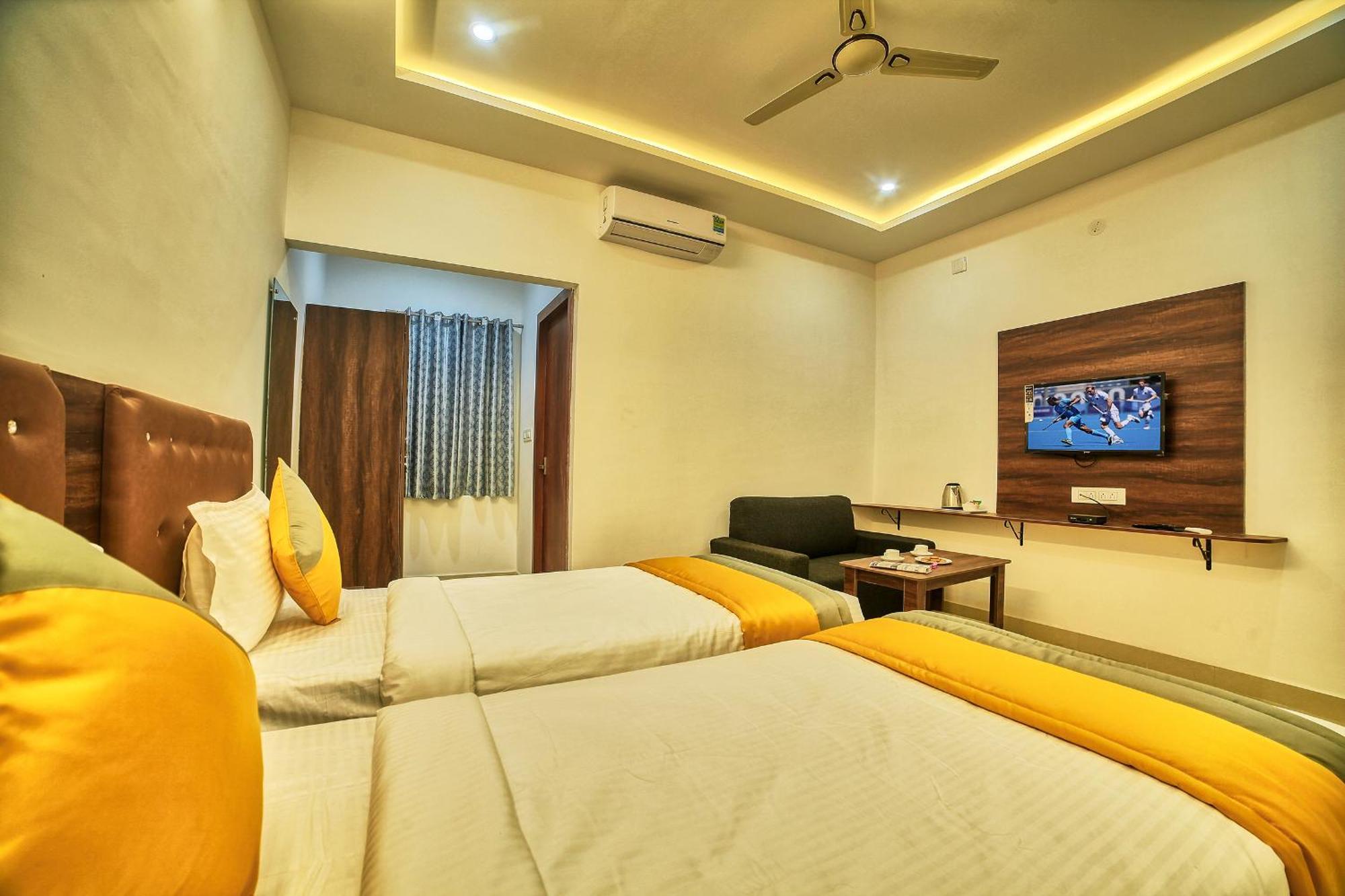 Visa Inn Hotel 4Kms From Airport L Free Airport Pickup & Drop 24X7 Devanahalli Exterior foto